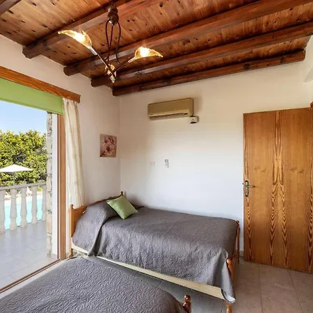 Villa Antonis *
